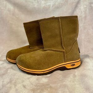 UGG Waterproof Suede Boots - Boys Size 13